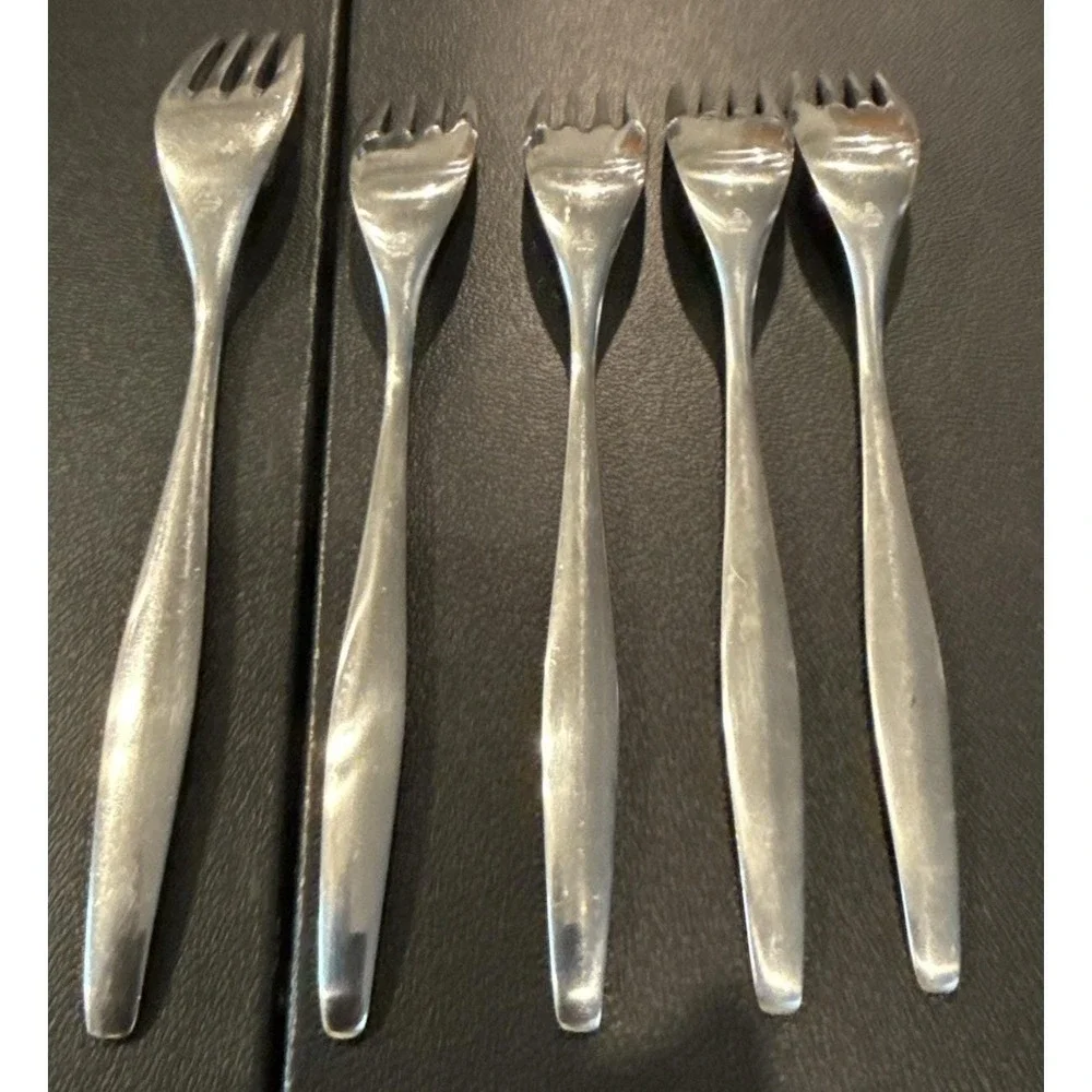 WMF Cromargan Germany Atlanta Motion Stainless 1 Dinner 4 Salad Forks Fork VTG
